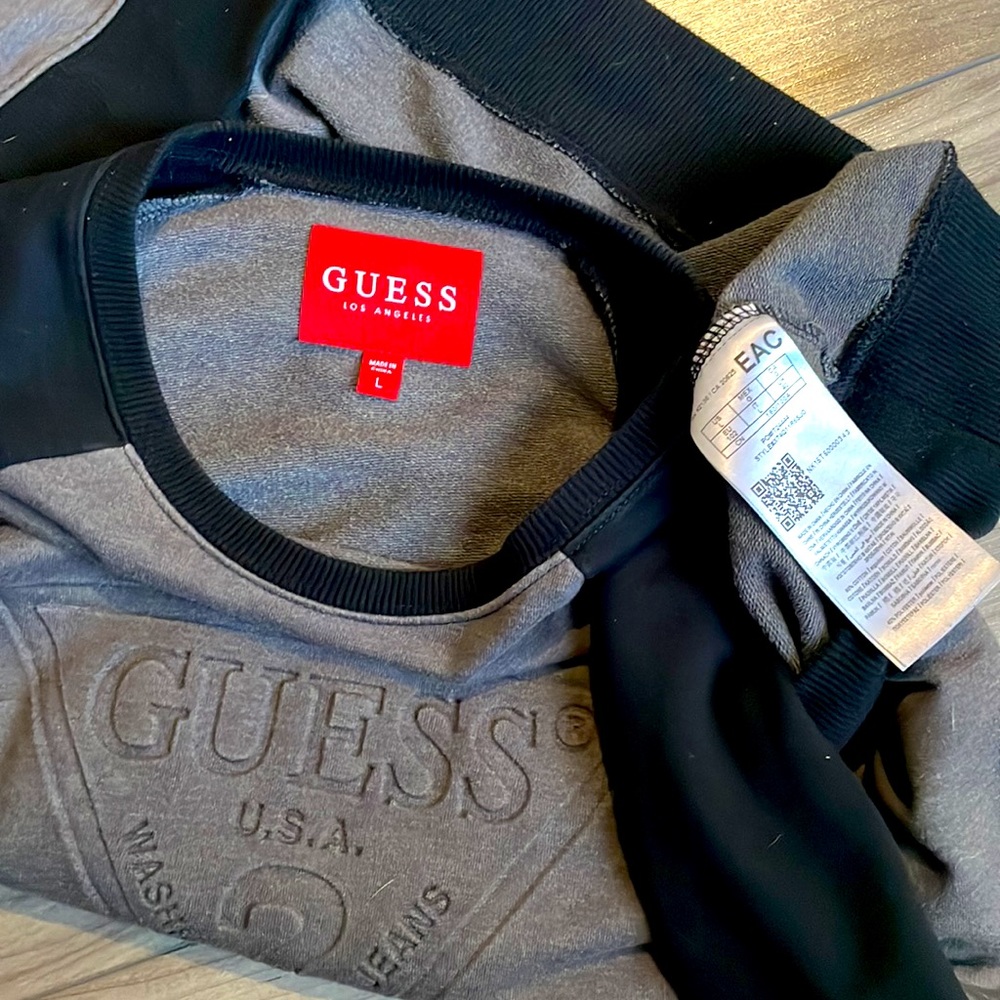 Guess Embossed crew neck sweater black and charcoal - Picture 3 of 3